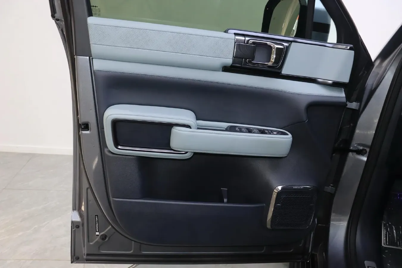 2023 FangChengBao Bao 5 1.5T 194HP L4 E-CVT PHEV 31.8KWH,autocango,china used car exporter,china ev exporter,chinese used car exporter,chinese used ev exporter