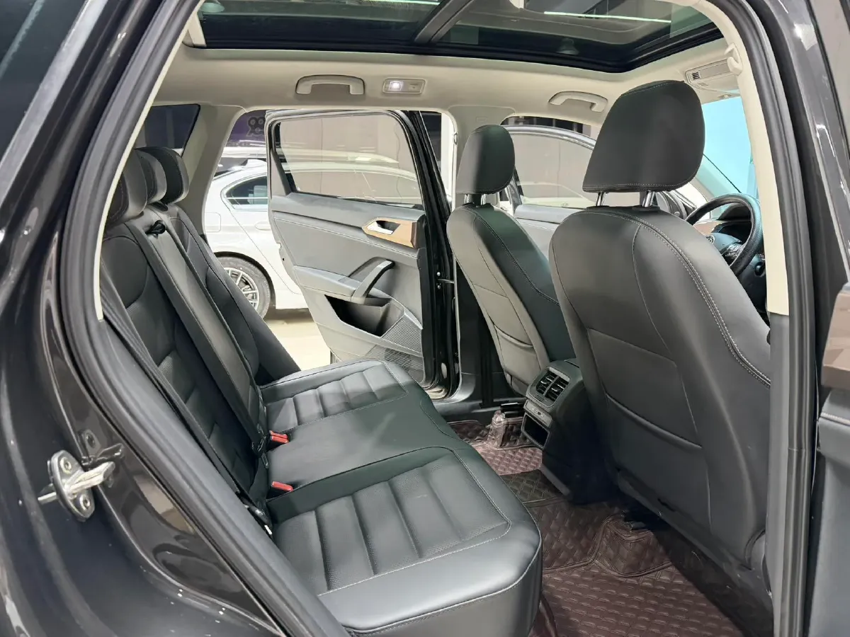 2021 Volkswagen Tharu 1.4T 150HP L4 7DCT,autocango,china used car exporter,china ev exporter,chinese used car exporter,chinese used ev exporter