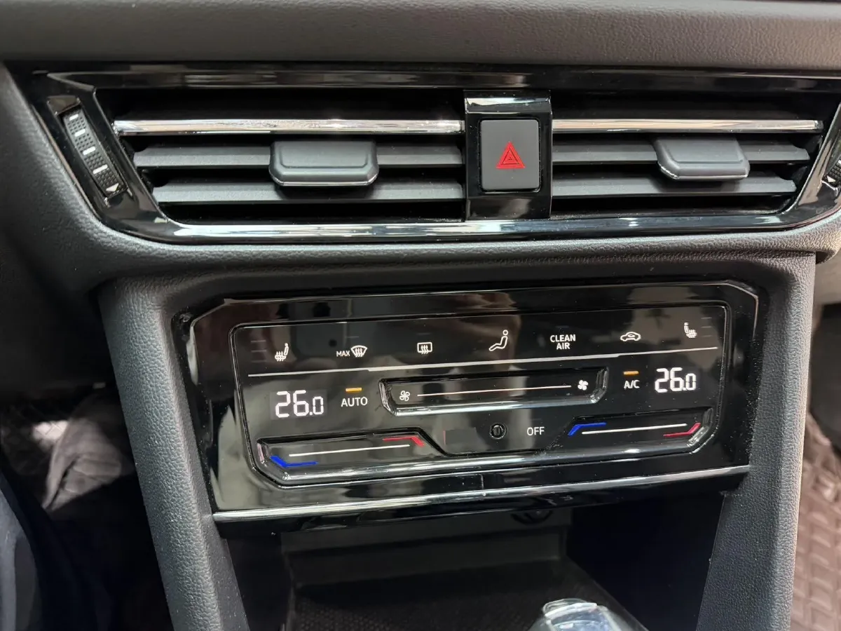 2021 Volkswagen Tharu 1.4T 150HP L4 7DCT,autocango,china used car exporter,china ev exporter,chinese used car exporter,chinese used ev exporter