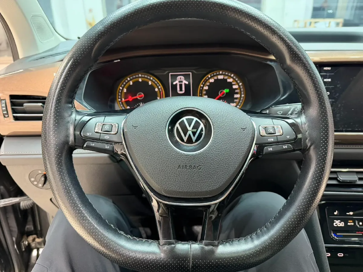 2021 Volkswagen Tharu 1.4T 150HP L4 7DCT,autocango,china used car exporter,china ev exporter,chinese used car exporter,chinese used ev exporter