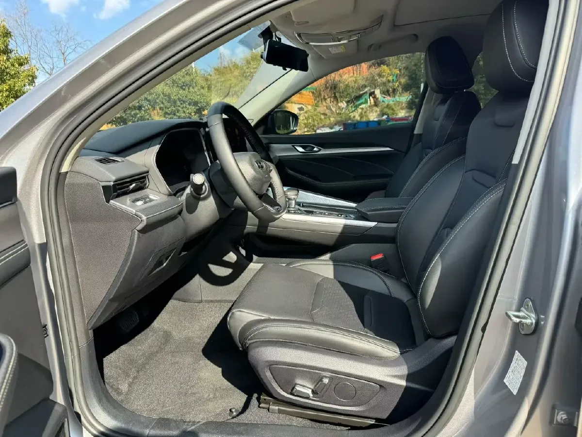 2021 Geely Preface 2.0T 190HP L4 7DCT,autocango,china used car exporter,china ev exporter,chinese used car exporter,chinese used ev exporter