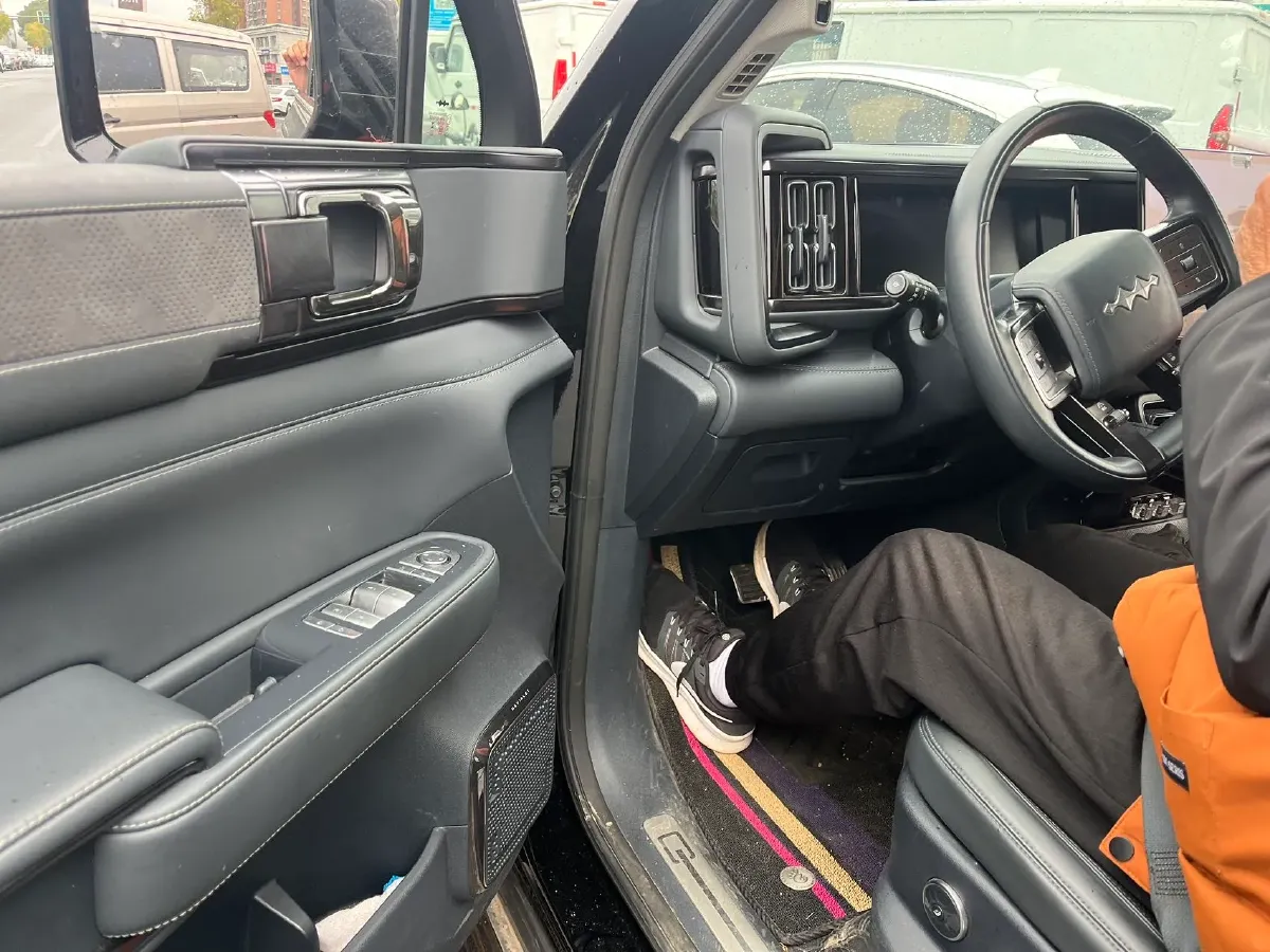 2023 FangChengBao Bao 5 1.5T 194HP L4 E-CVT PHEV 31.8KWH,autocango,china used car exporter,china ev exporter,chinese used car exporter,chinese used ev exporter