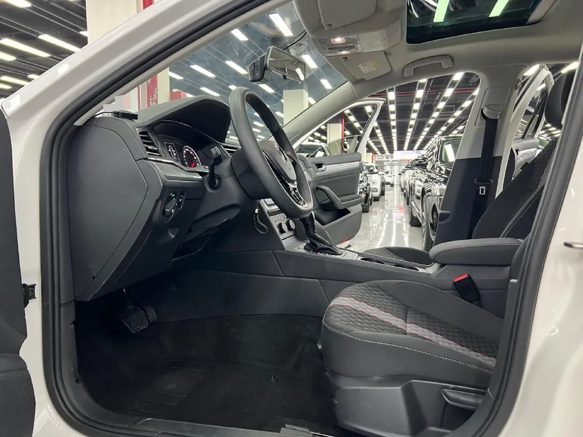 2019 Volkswagen Lamando 1.4T 131HP L4 7DCT,autocango,china used car exporter,china ev exporter,chinese used car exporter,chinese used ev exporter