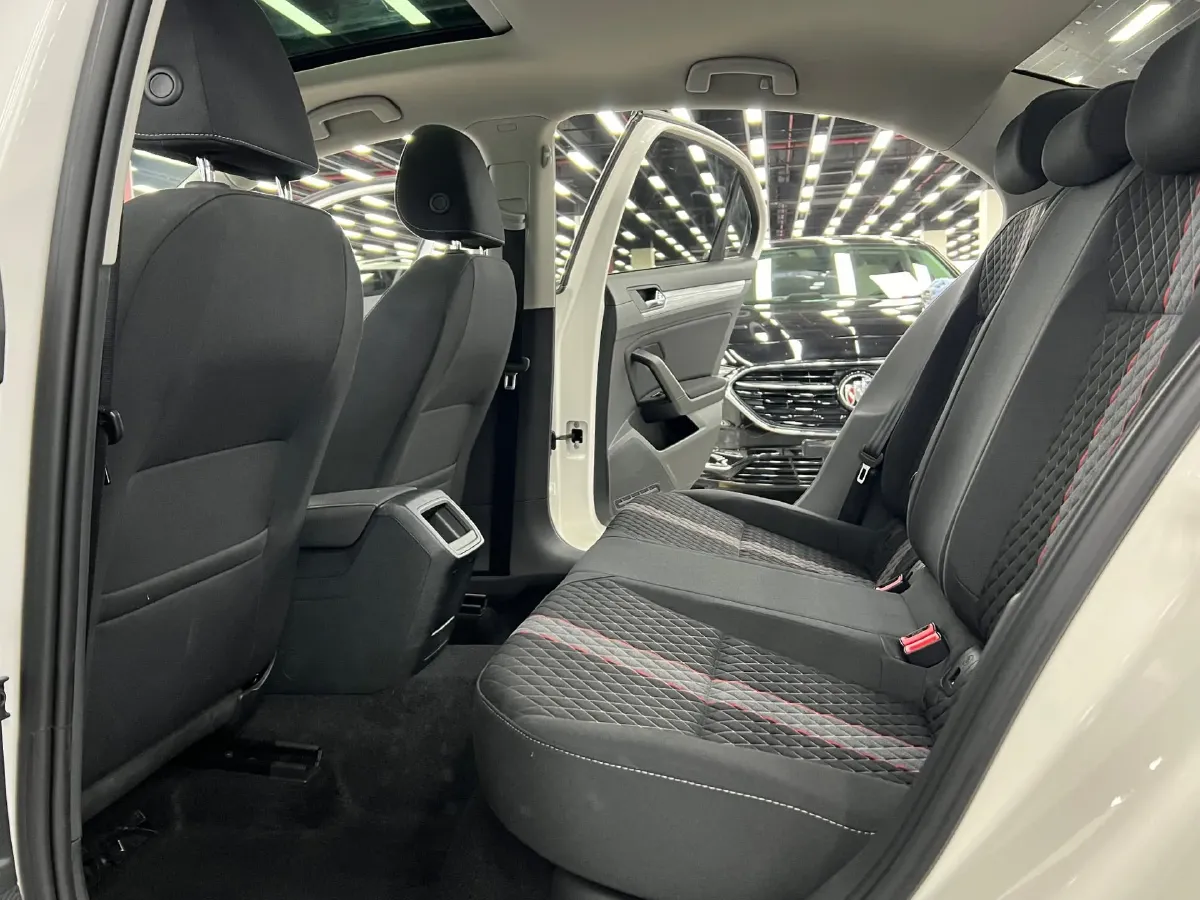 2019 Volkswagen Lamando 1.4T 131HP L4 7DCT,autocango,china used car exporter,china ev exporter,chinese used car exporter,chinese used ev exporter