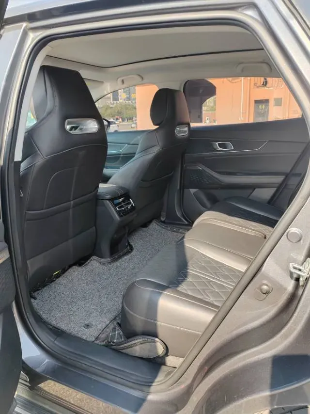 2021 ChangAn UNI-K 2.0T 233HP L4 8AT,autocango,china used car exporter,china ev exporter,chinese used car exporter,chinese used ev exporter