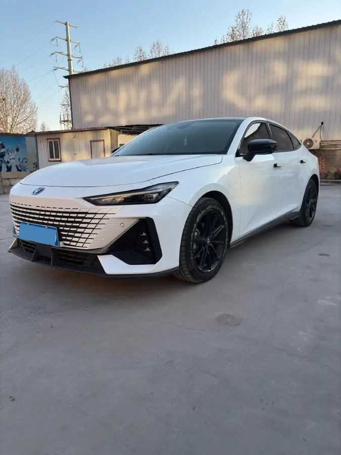 2022 ChangAn UNI-V 1.5T 188HP L4 7DCT
