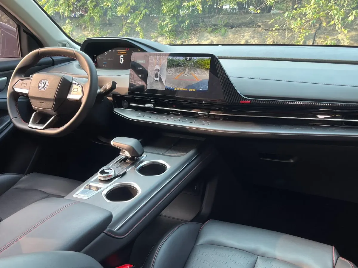 2022 ChangAn Oshan X7 Plus 1.5T 188HP L4 7DCT,autocango,china used car exporter,china ev exporter,chinese used car exporter,chinese used ev exporter