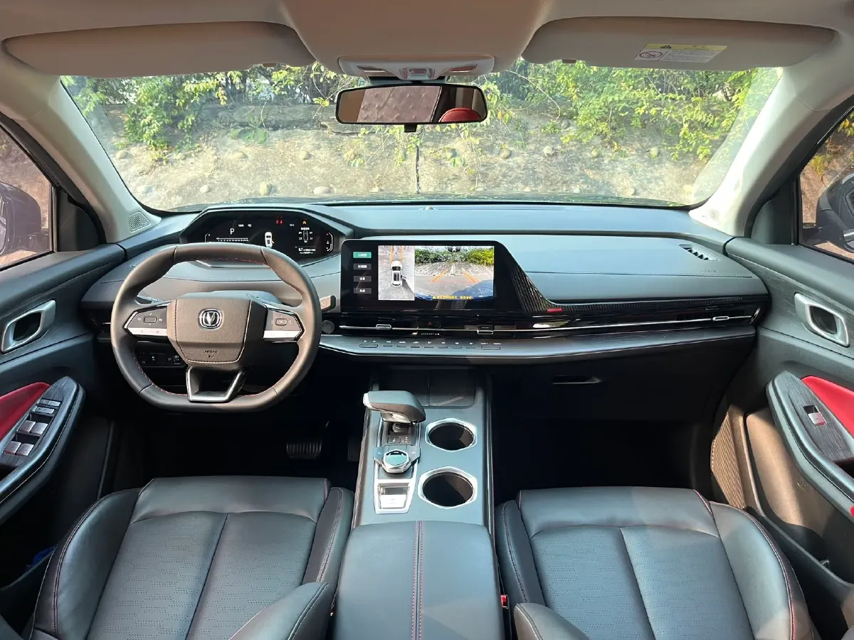 2022 ChangAn Oshan X7 Plus 1.5T 188HP L4 7DCT,autocango,china used car exporter,china ev exporter,chinese used car exporter,chinese used ev exporter