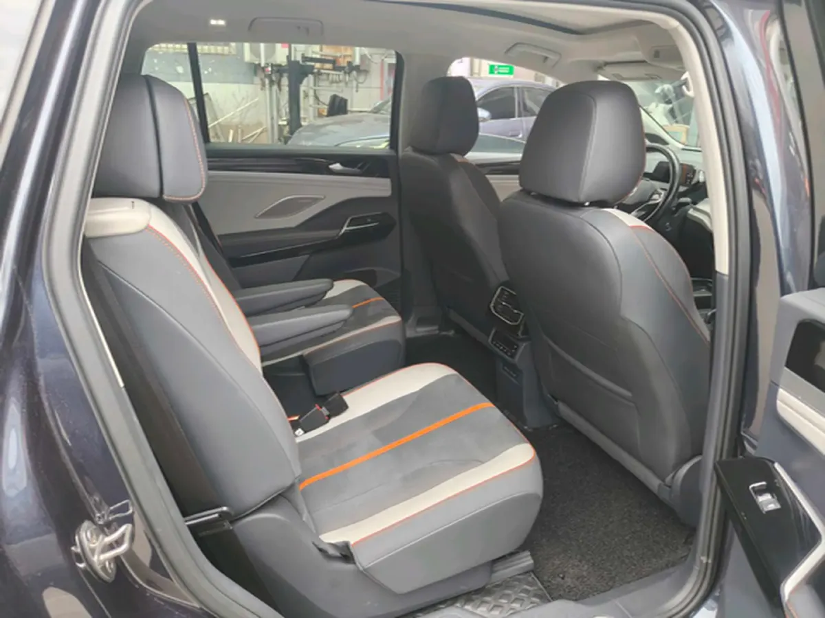 2022 Volkswagen ID.6 Crozz BEV 84.8KWH,autocango,china used car exporter,china ev exporter,chinese used car exporter,chinese used ev exporter