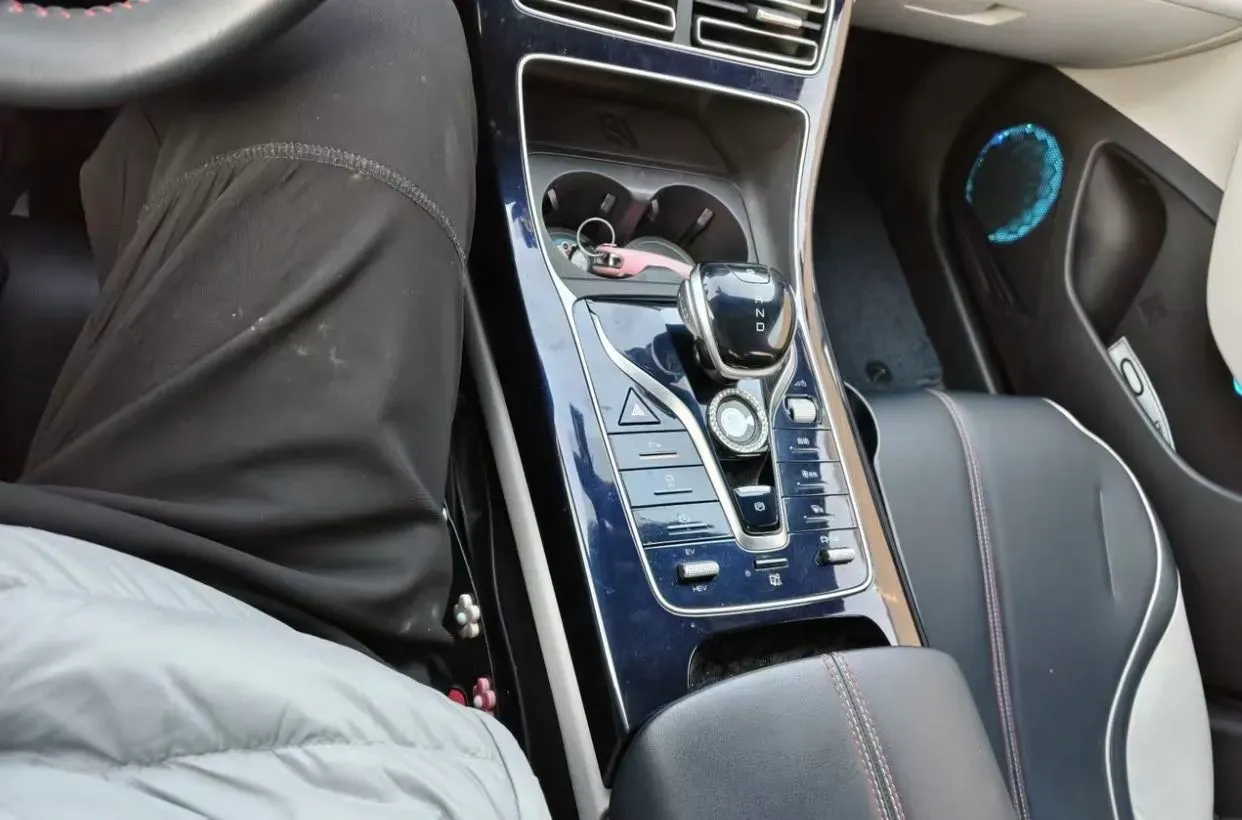 2021 Haval F7 1.5T 169HP L4 7DCT,autocango,china used car exporter,china ev exporter,chinese used car exporter,chinese used ev exporter