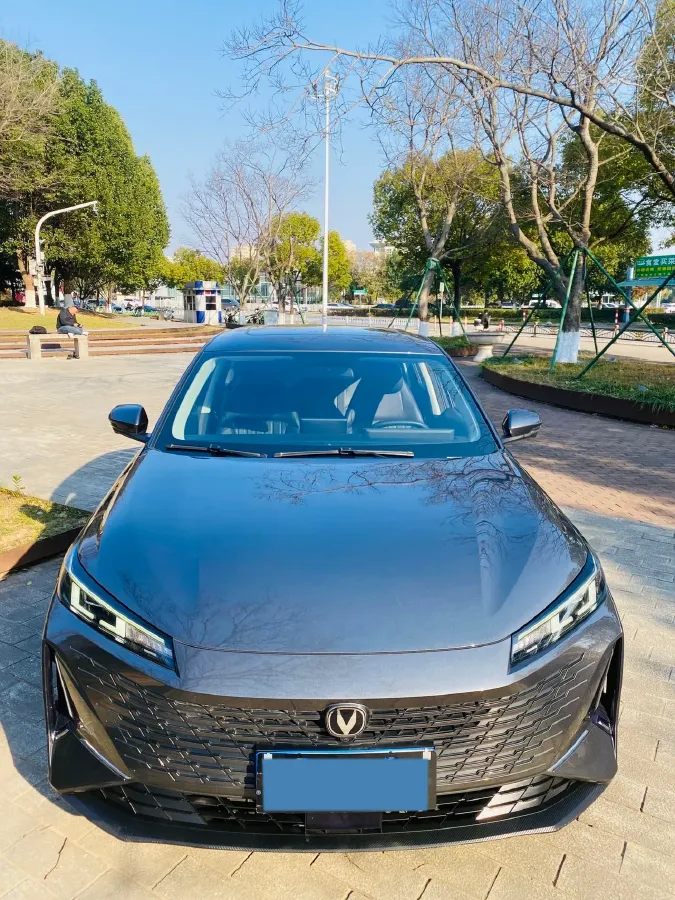 2023 ChangAn Oshan Z6 1.5T 188HP L4 7DCT,autocango,china used car exporter,china ev exporter,chinese used car exporter,chinese used ev exporter