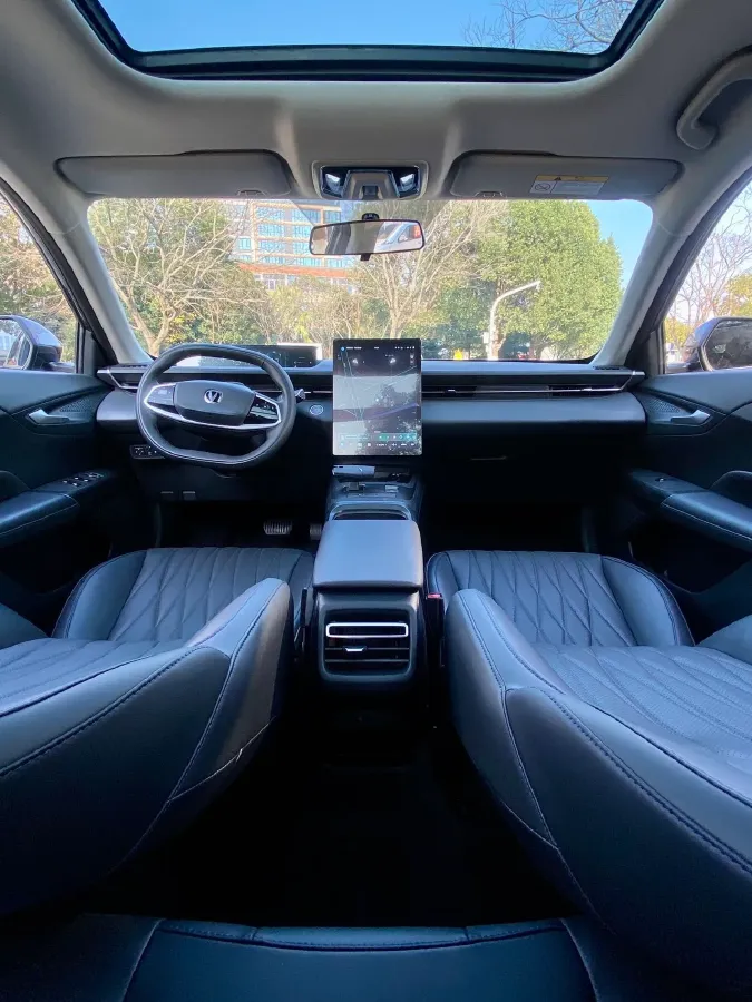 2023 ChangAn Oshan Z6 1.5T 188HP L4 7DCT,autocango,china used car exporter,china ev exporter,chinese used car exporter,chinese used ev exporter