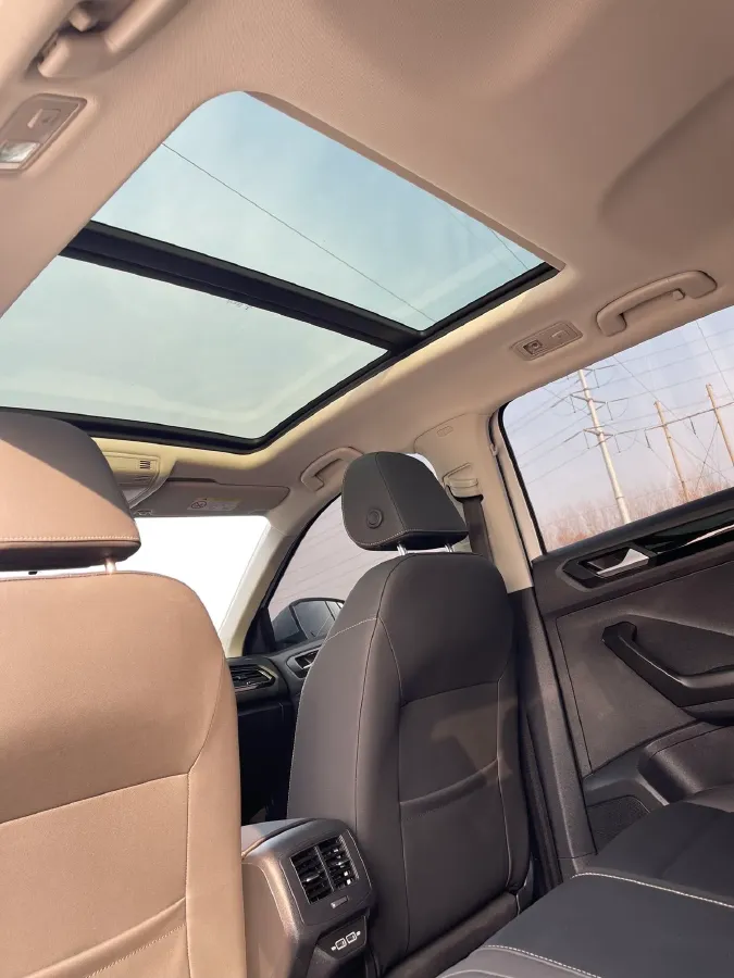 2021 Volkswagen T-Roc 1.4T 150HP L4 7DCT,autocango,china used car exporter,china ev exporter,chinese used car exporter,chinese used ev exporter