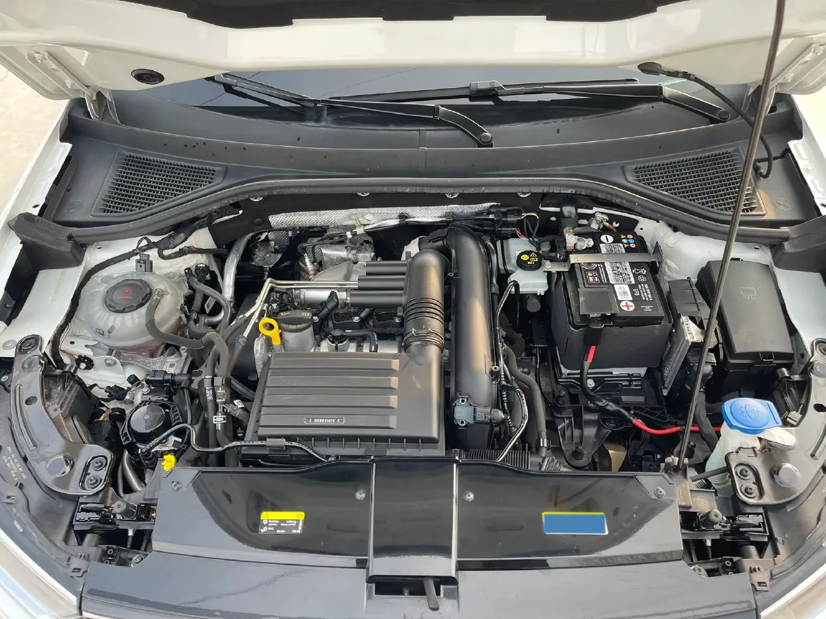 2021 Volkswagen T-Roc 1.4T 150HP L4 7DCT,autocango,china used car exporter,china ev exporter,chinese used car exporter,chinese used ev exporter