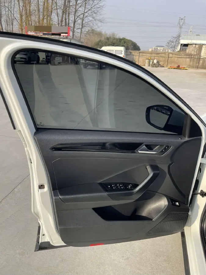 2021 Volkswagen T-Roc 1.4T 150HP L4 7DCT,autocango,china used car exporter,china ev exporter,chinese used car exporter,chinese used ev exporter