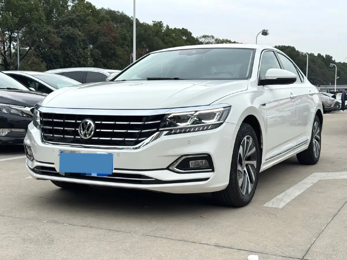 2020 Volkswagen Passat 1.4T 150HP L4 7DCT