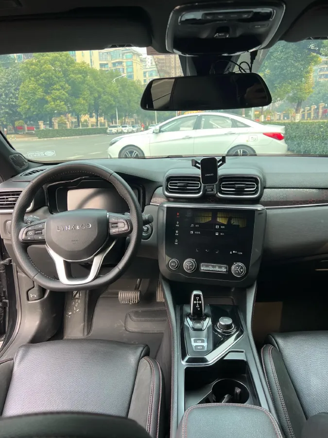 2019 Qoros 5 1.6T 197HP L4 7DCT,autocango,china used car exporter,china ev exporter,chinese used car exporter,chinese used ev exporter