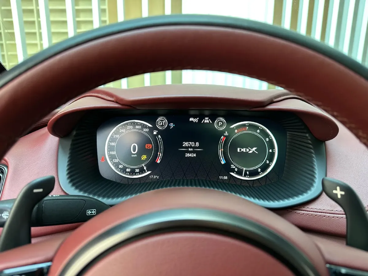 2021 Aston Martin DBX 4.0T 550HP V8 9AT,autocango,china used car exporter,china ev exporter,chinese used car exporter,chinese used ev exporter