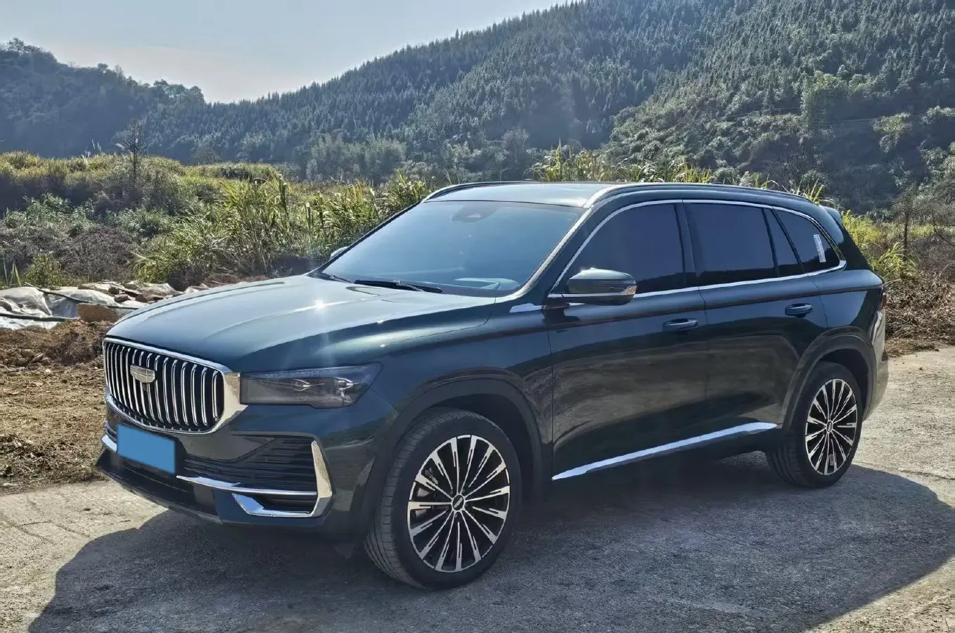 2025 Geely Monjaro 2.0T 238HP L4 8AT