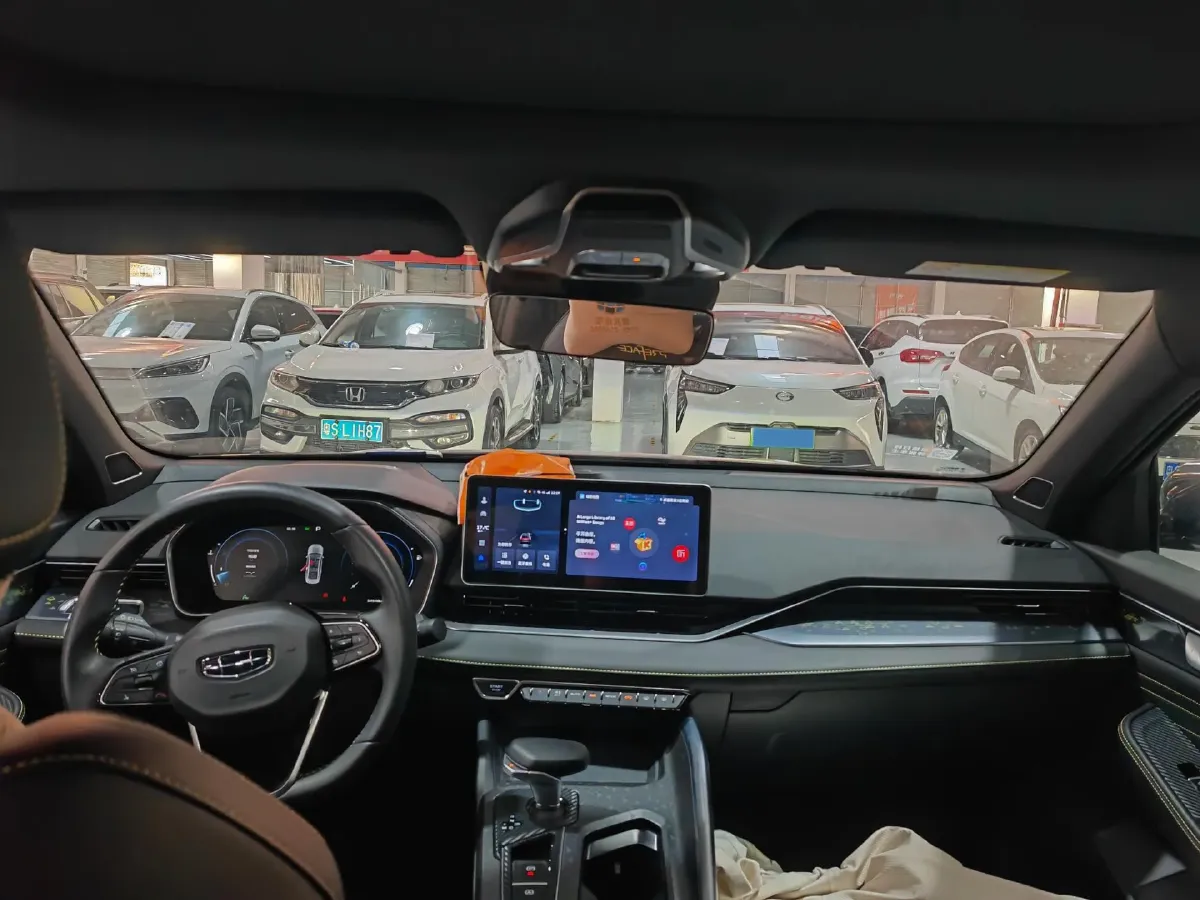 2023 Geely Preface 1.5T 181HP L4 7DCT,autocango,china used car exporter,china ev exporter,chinese used car exporter,chinese used ev exporter