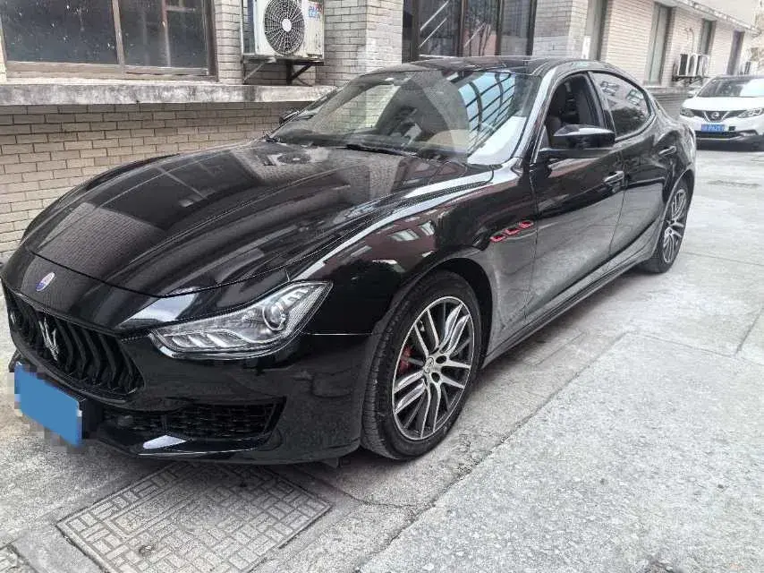 2021 Maserati Ghibli 2.0T 330HP L4 8AT