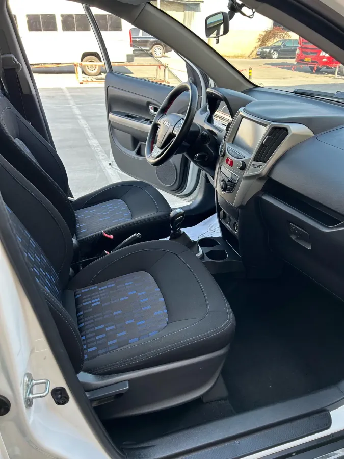 2017 ChangAn CS35 1.6L 125HP L4 5MT,autocango,china used car exporter,china ev exporter,chinese used car exporter,chinese used ev exporter