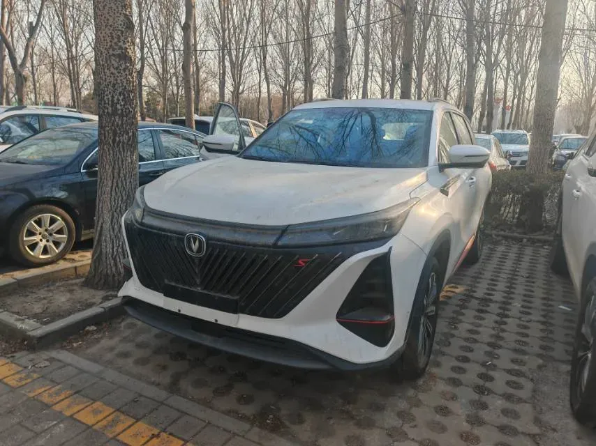 2022 ChangAn CS75 Plus 2.0T 233HP L4 8AT,autocango,china used car exporter,china ev exporter,chinese used car exporter,chinese used ev exporter