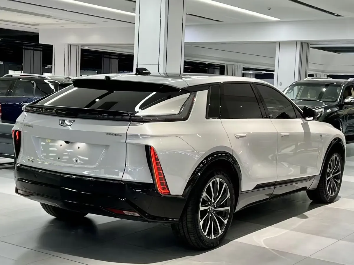 2022 Cadillac IQ Lyriq BEV 95.7KWH,autocango,china used car exporter,china ev exporter,chinese used car exporter,chinese used ev exporter