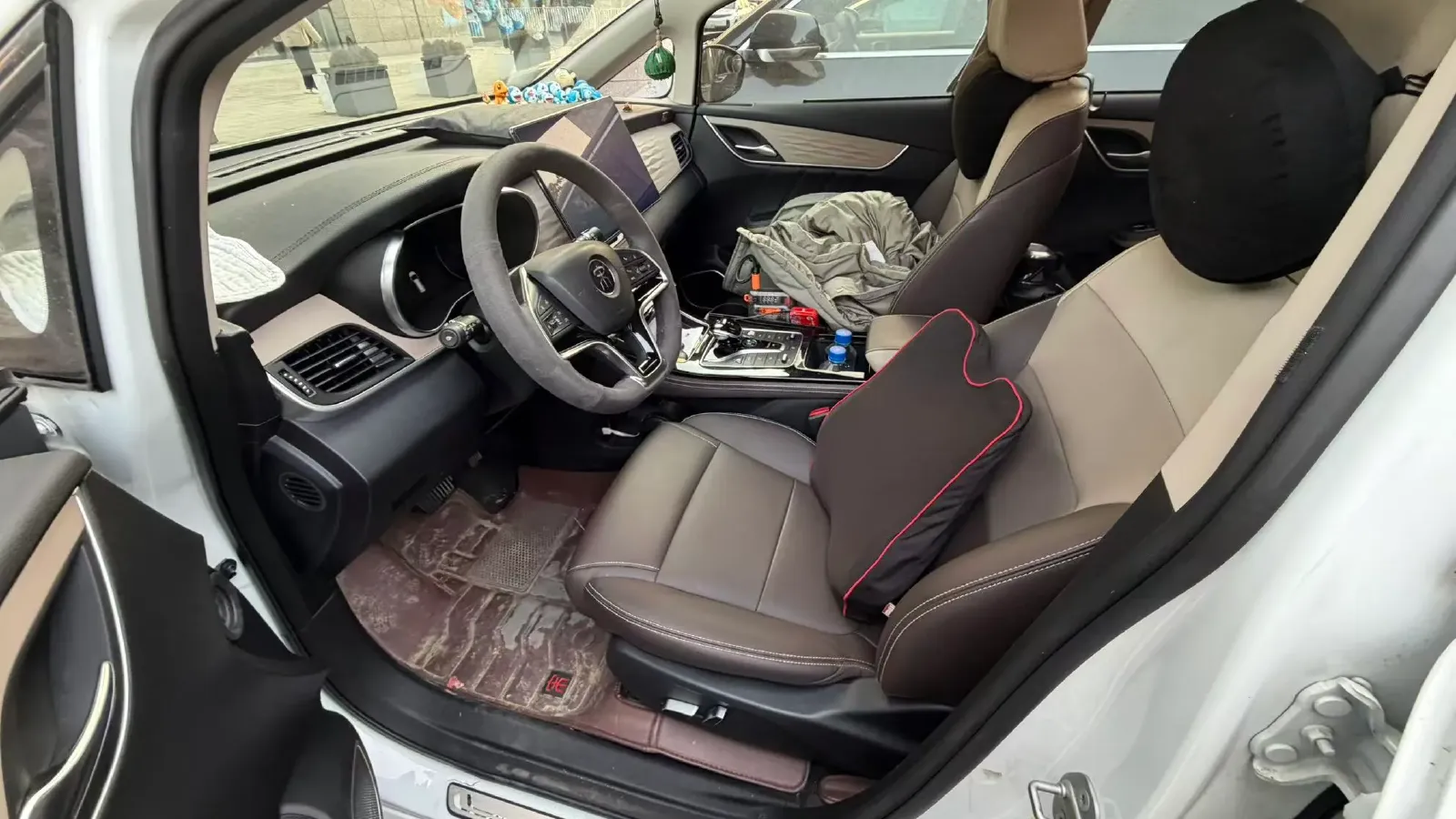 2022 Skyworth HT-i 1.5L 110HP L4 E-CVT PHEV 21.68KWH,autocango,china used car exporter,china ev exporter,chinese used car exporter,chinese used ev exporter