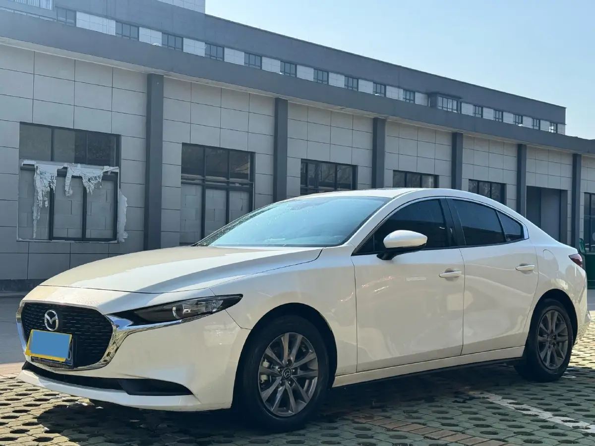 2020 Mazda 3 Axela 1.5L 117HP L4 6AT