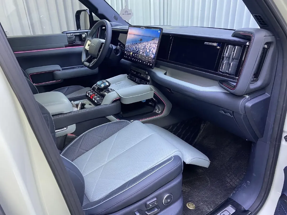 2023 FangChengBao Bao 5 1.5T 194HP L4 E-CVT PHEV 31.8KWH,autocango,china used car exporter,china ev exporter,chinese used car exporter,chinese used ev exporter