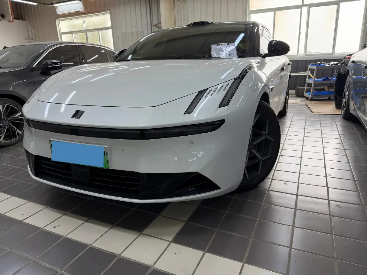 2025 LYNK&CO 10 EM-P 1.5T 163HP L4 3DHT PHEV