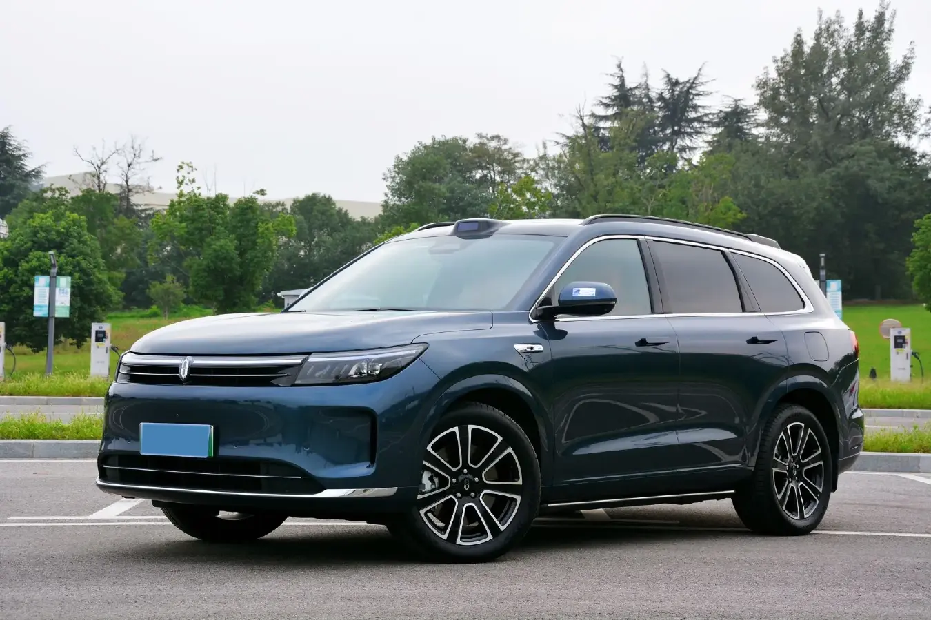 2024 AITO AITO M7 1.5T 152HP L4 REEV 42KWH