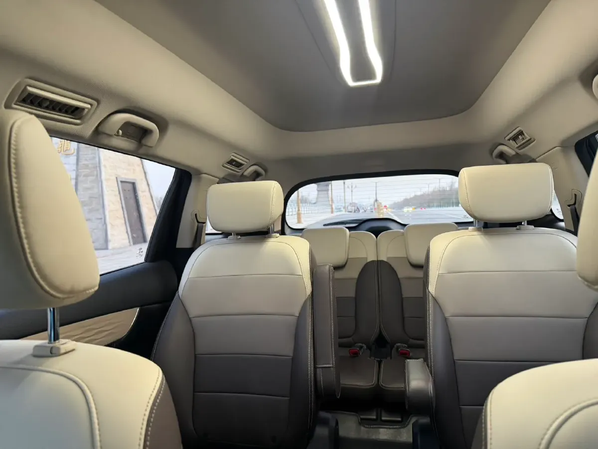 2022 Skyworth HT-i 1.5L 110HP L4 E-CVT PHEV 21.68KWH,autocango,china used car exporter,china ev exporter,chinese used car exporter,chinese used ev exporter