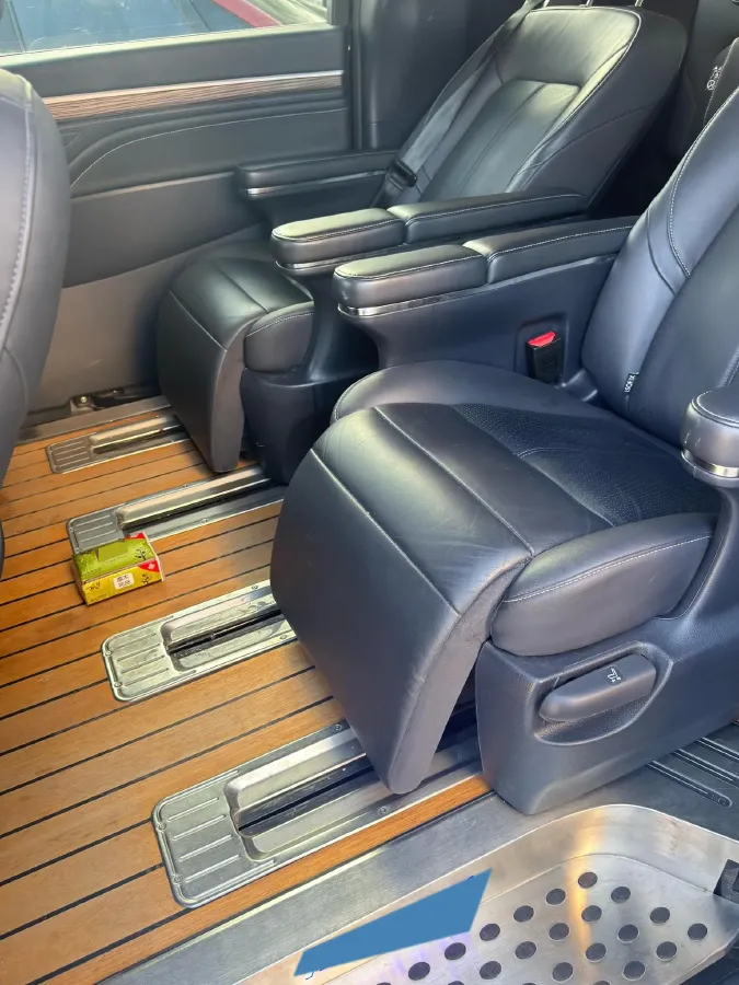 2021 GAC Trumpchi M8 2.0T 252HP L4 8AT,autocango,china used car exporter,china ev exporter,chinese used car exporter,chinese used ev exporter