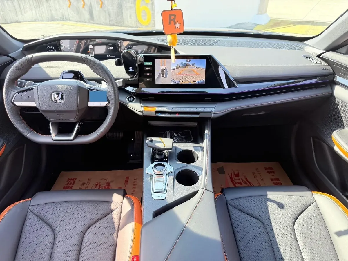 2024 ChangAn UNI-V 1.5T 188HP L4 7DCT,autocango,china used car exporter,china ev exporter,chinese used car exporter,chinese used ev exporter