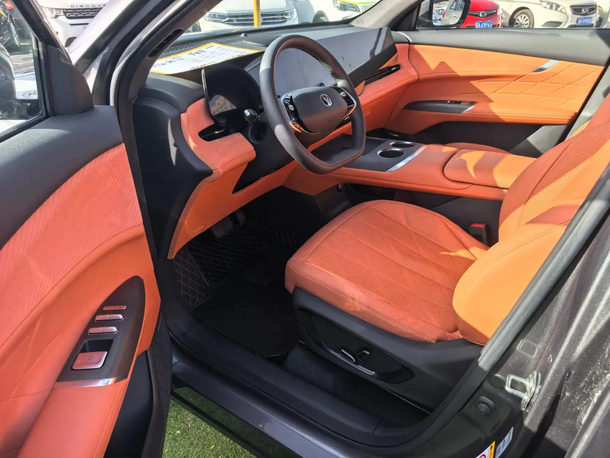 2025 ChangAn CS75 Plus 1.5T 192HP L4 8AT,autocango,china used car exporter,china ev exporter,chinese used car exporter,chinese used ev exporter