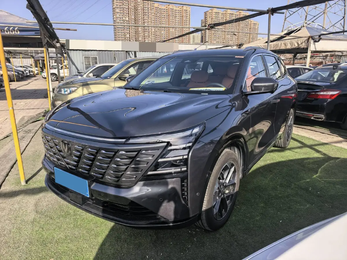 2025 ChangAn CS75 Plus 1.5T 192HP L4 8AT