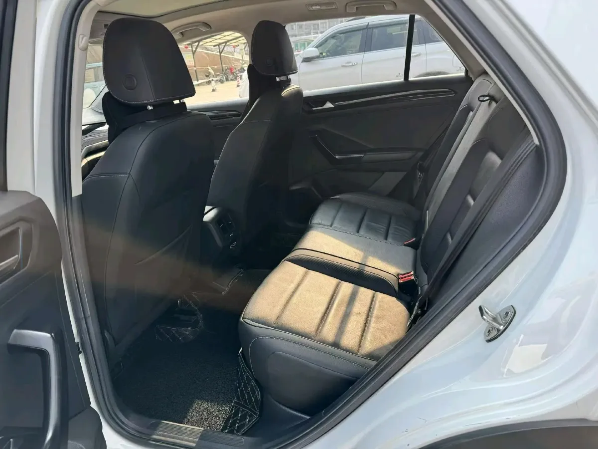 2021 Volkswagen Tharu 1.4T 150HP L4 7DCT,autocango,china used car exporter,china ev exporter,chinese used car exporter,chinese used ev exporter