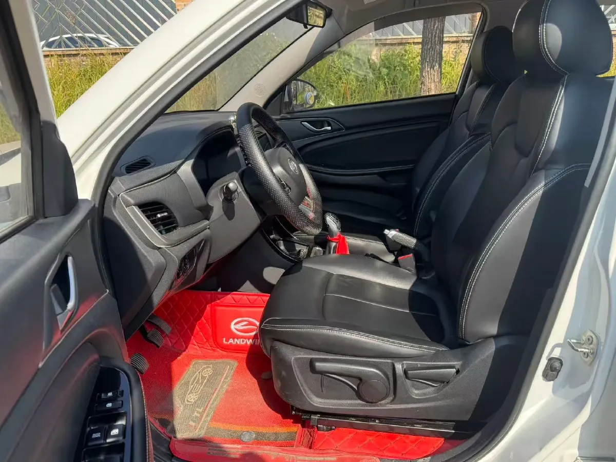 2017 Landwind X2 1.6L 125HP L4 5MT,autocango,china used car exporter,china ev exporter,chinese used car exporter,chinese used ev exporter