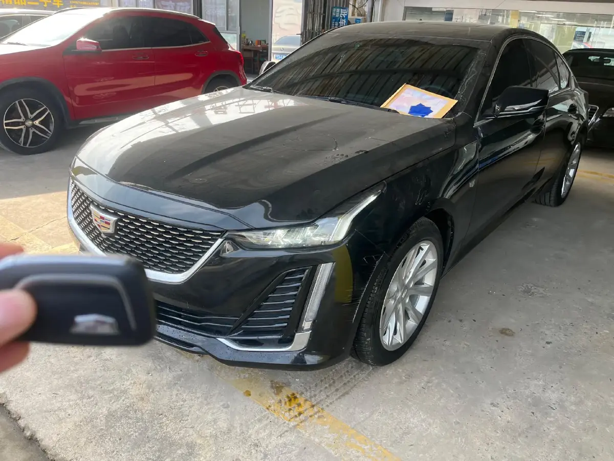 2022 Cadillac CT5 2.0T 237HP L4 10AT