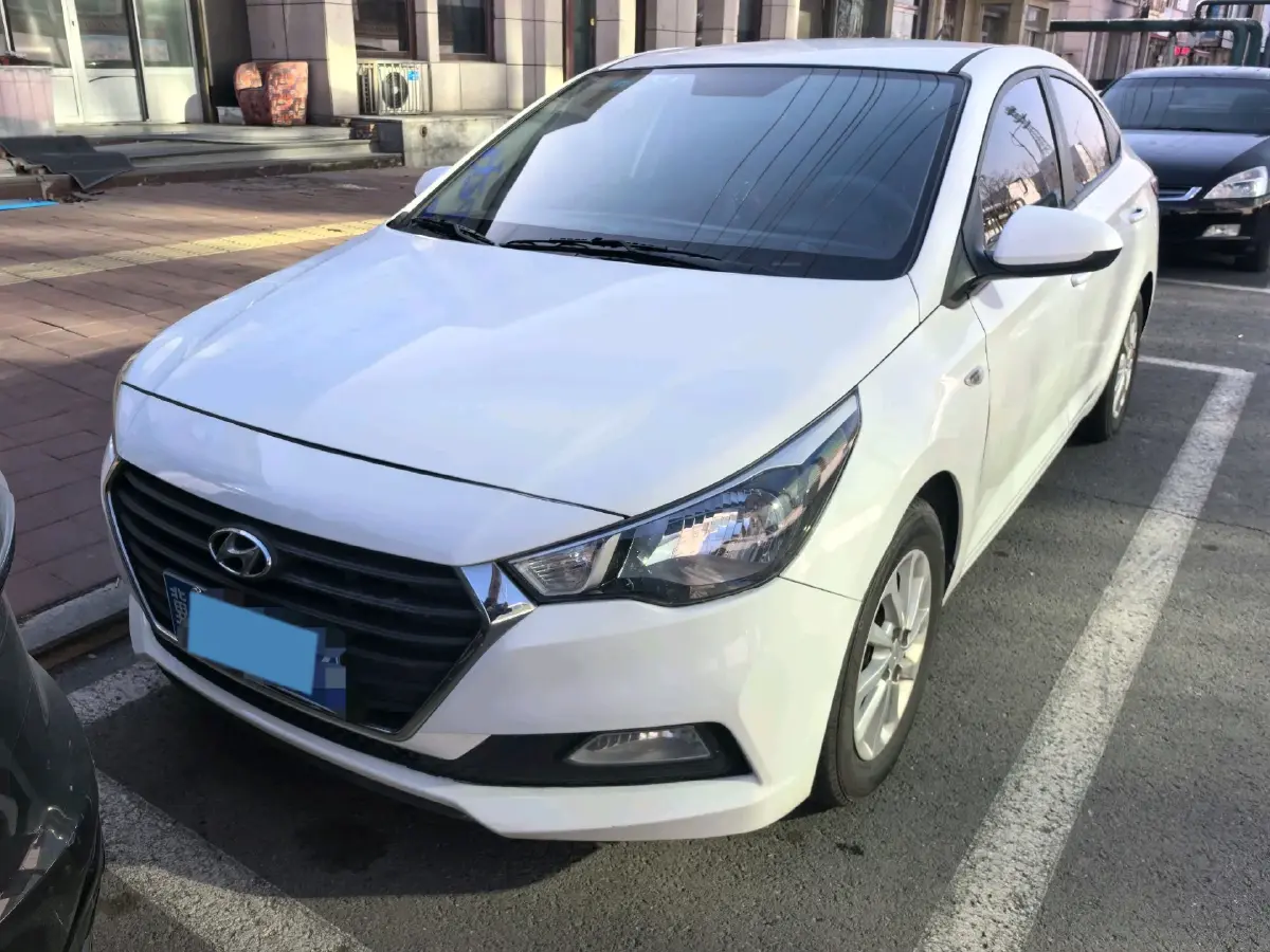 2016 Hyundai Verna 1.4L 100HP L4 6MT