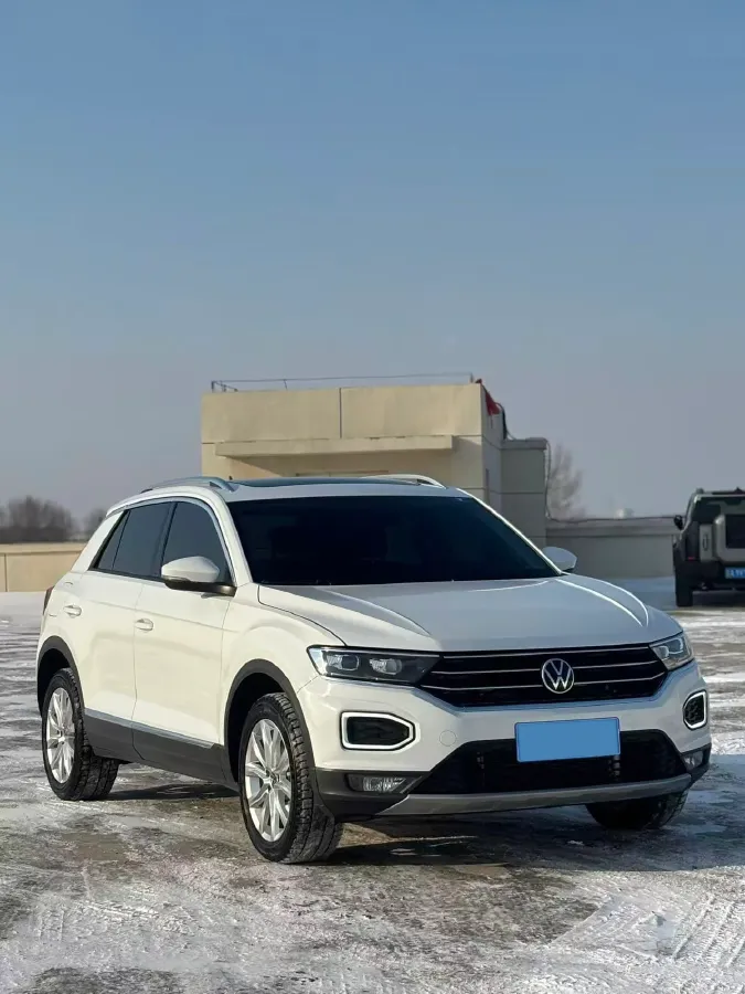 2022 Volkswagen T-Roc 1.4T 150HP L4 7DCT,autocango,china used car exporter,china ev exporter,chinese used car exporter,chinese used ev exporter