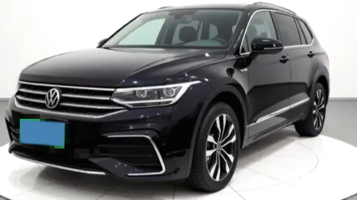 2024 Volkswagen Tiguan L 2.0T 186HP L4 7DCT,autocango,china used car exporter,china ev exporter,chinese used car exporter,chinese used ev exporter