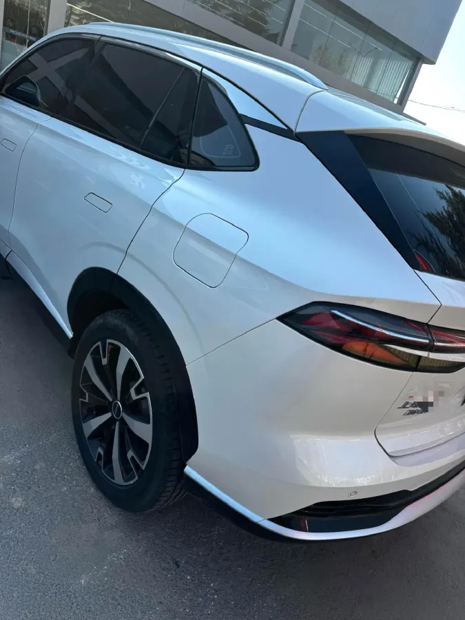2024 Roewe D5X DMH 1.5T 150HP L4 2DHT PHEV 21.4KWH,autocango,china used car exporter,china ev exporter,chinese used car exporter,chinese used ev exporter