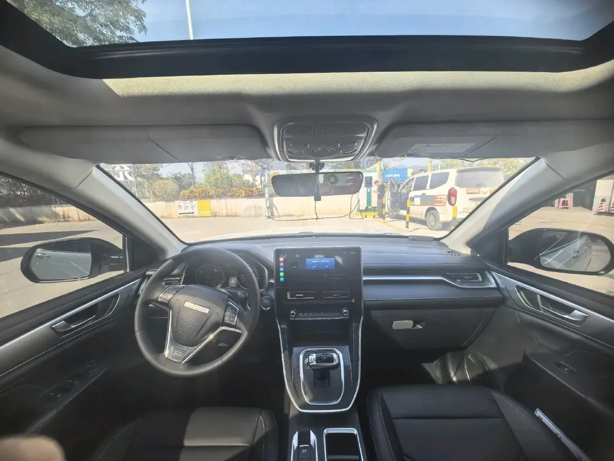 2021 Haval M6 1.5T 150HP L4 7DCT,autocango,china used car exporter,china ev exporter,chinese used car exporter,chinese used ev exporter