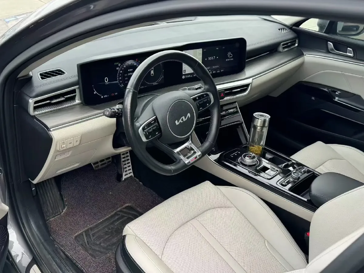 2021 Toyota Camry 2.0L 178HP L4 CVT,autocango,china used car exporter,china ev exporter,chinese used car exporter,chinese used ev exporter