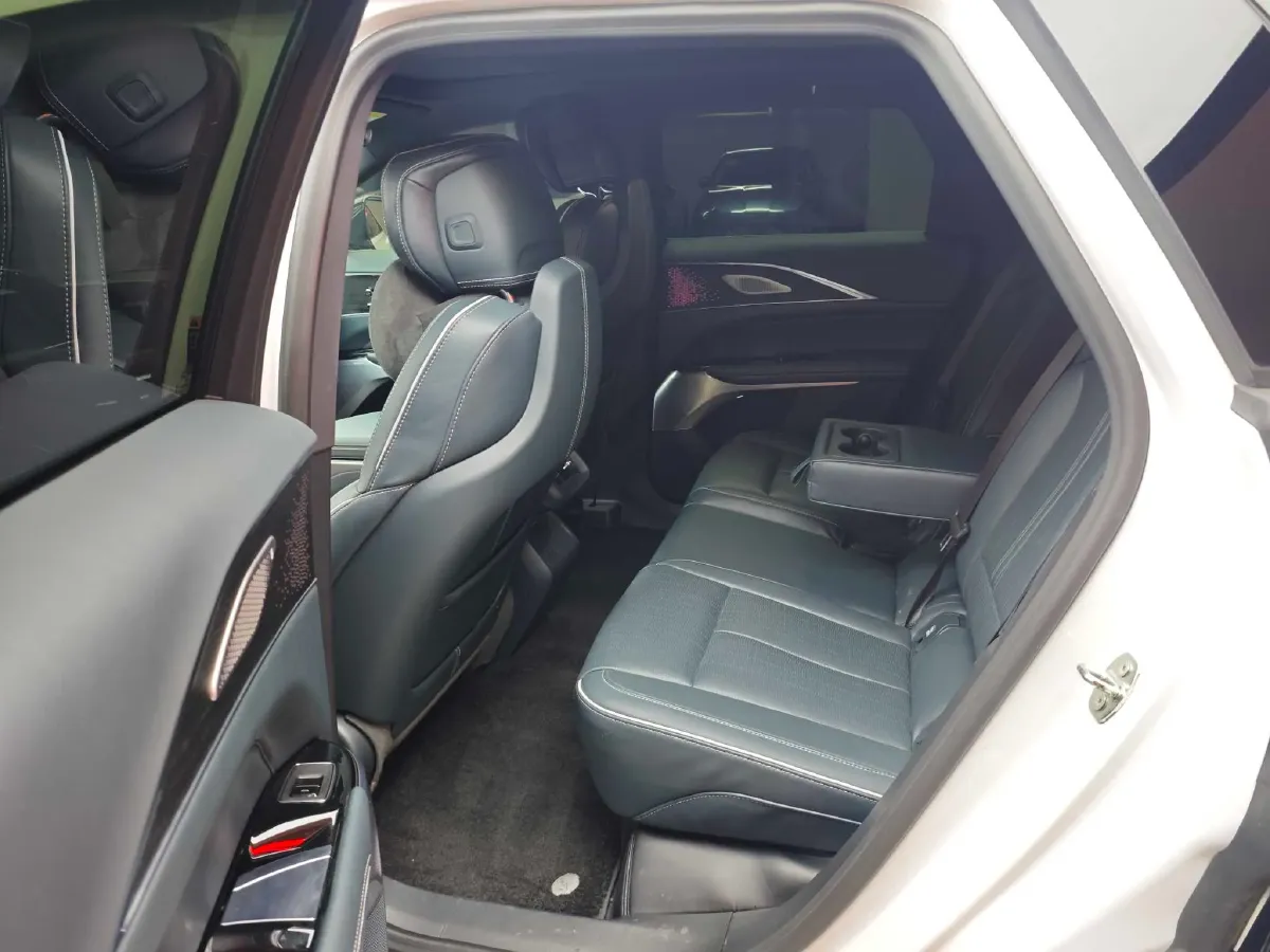 2022 Cadillac CT6 2.0T 237HP L4 10AT,autocango,china used car exporter,china ev exporter,chinese used car exporter,chinese used ev exporter