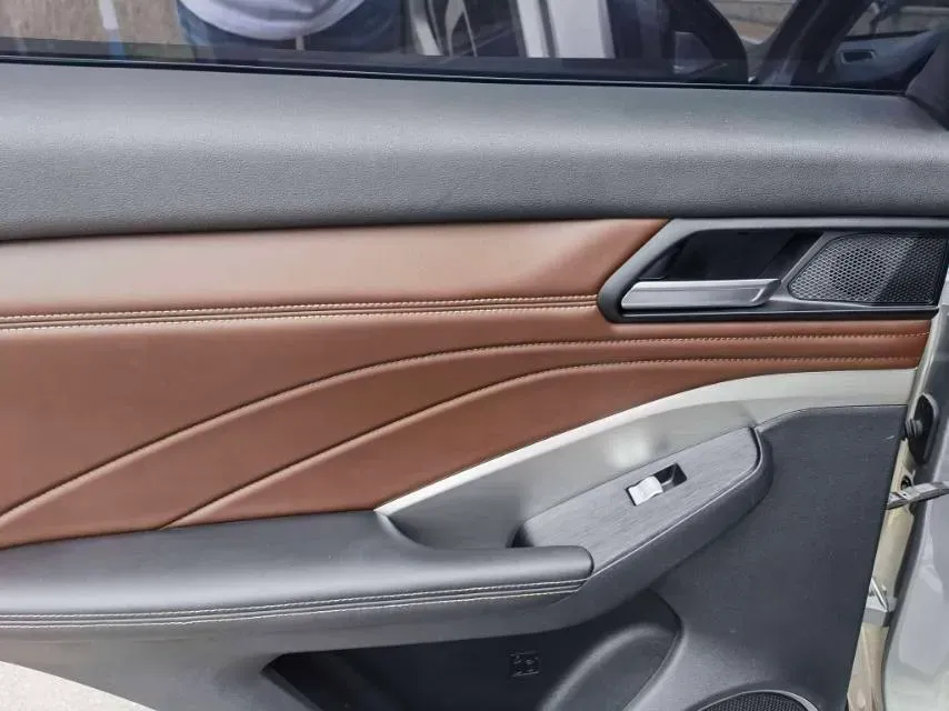 2018 WEY VV6 2.0T 197HP L4 7DCT,autocango,china used car exporter,china ev exporter,chinese used car exporter,chinese used ev exporter