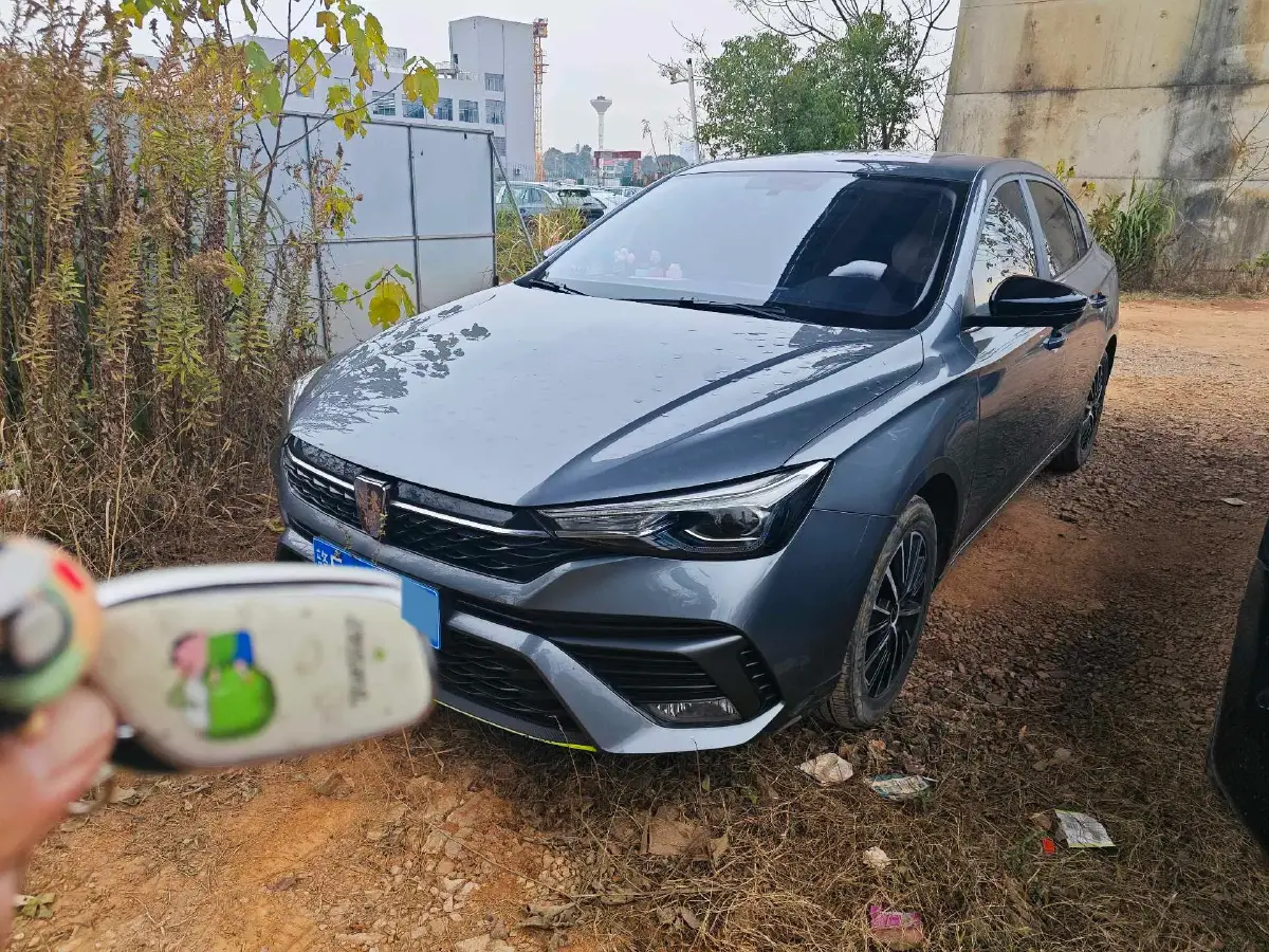2021 Roewe i5 1.5L 120HP L4 CVT